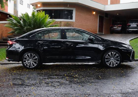 TOYOTA COROLLA 2.0 VVT-IE FLEX ALTIS DIRECT SHIFT